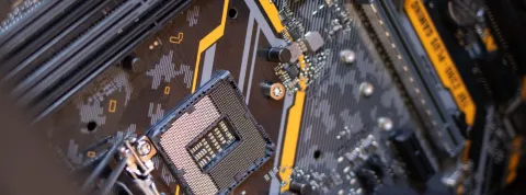 Programa enfocados: La guerra global por los microchips: análisis estratégico-tecnológico