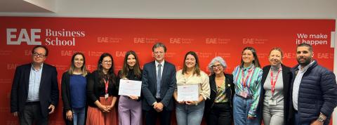 EAE Business School Barcelona beca a tres alumnas por su buen expediente académico