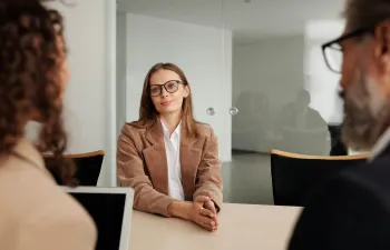 Bienestar laborar con el departamento de recursos humanos
